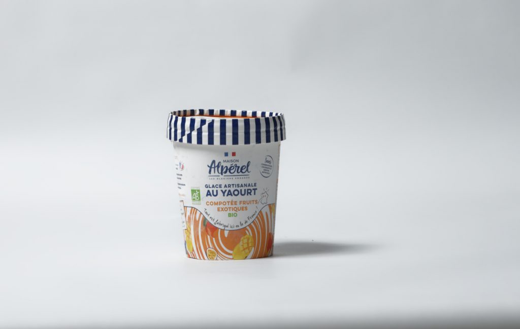 Glace artisanale au yaourt compotée de fruits exotiques bio des glaciers  la Maison Alpérel
