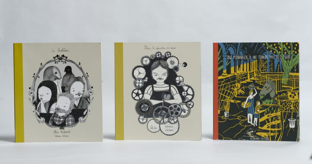 Trois ouvrages de la maison d'édition Vedrana Editions. Photo: Philippe Lim
